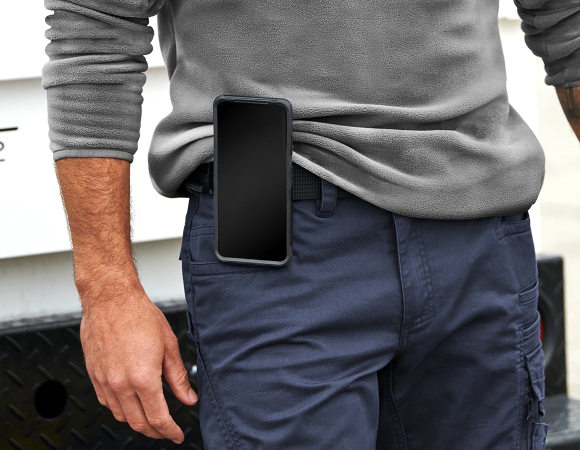 Handyhalter mit Magneten: Kann das Zubehör dem Smartphone schaden?