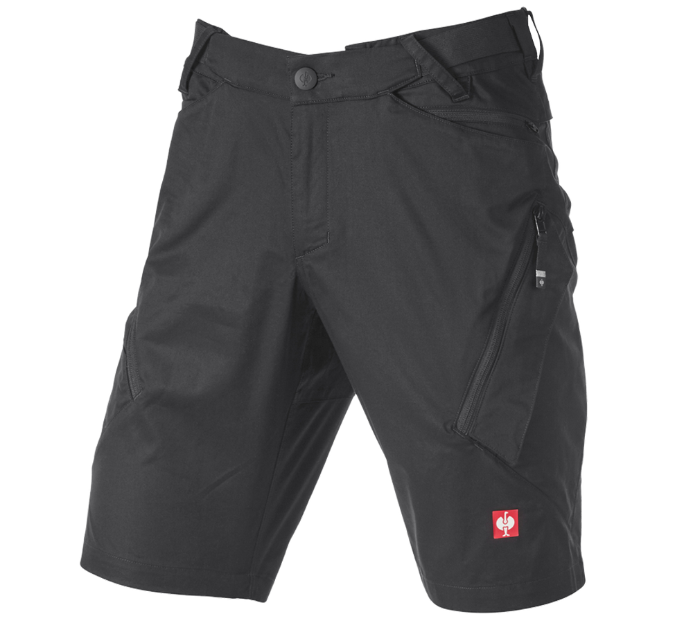 Topics: Multipocket shorts e.s.ambition + black