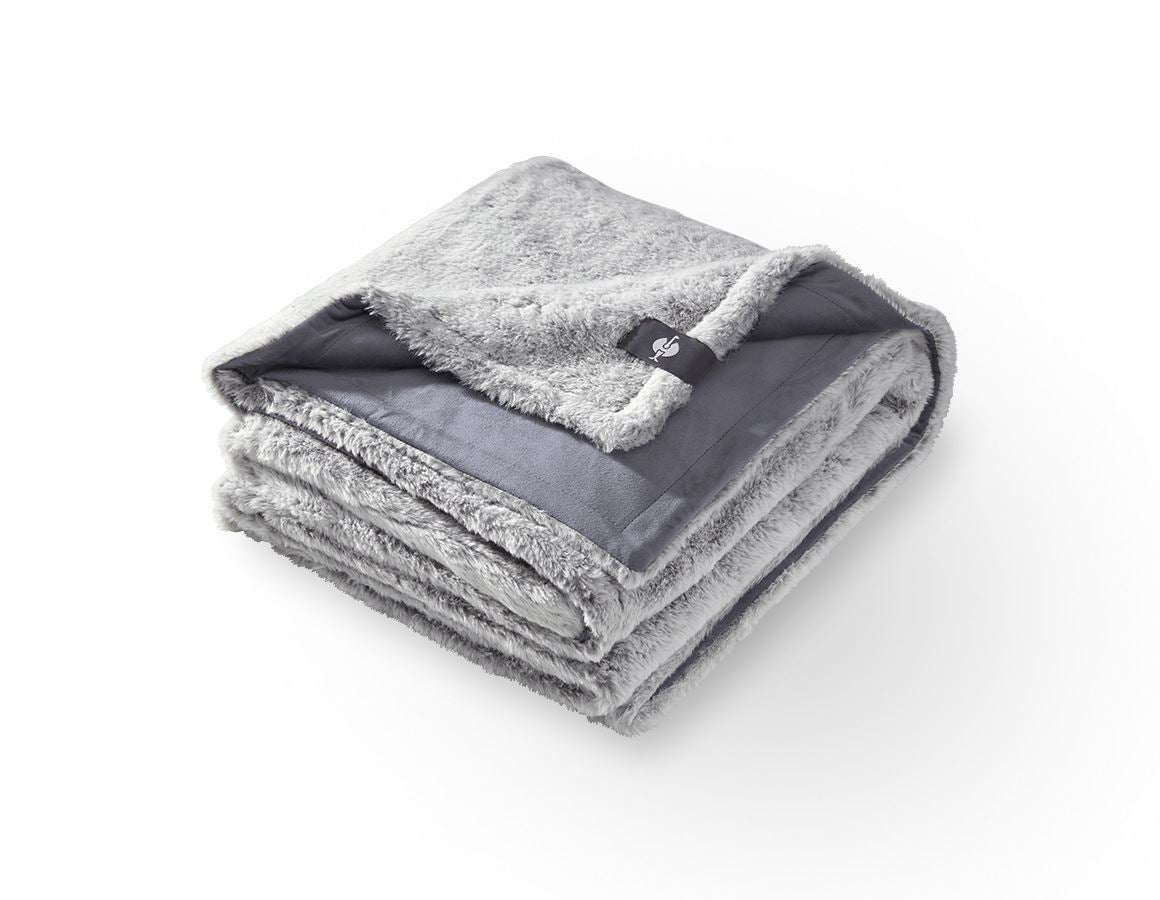 Accessories: e.s. Highloft blanket + grey melange