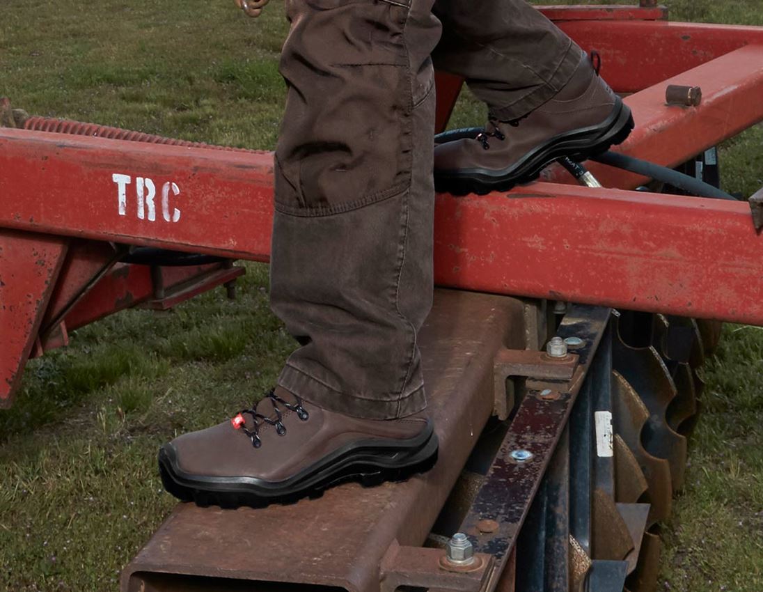 S3: e.s. S3 Safety boots Cebus mid + bark 1