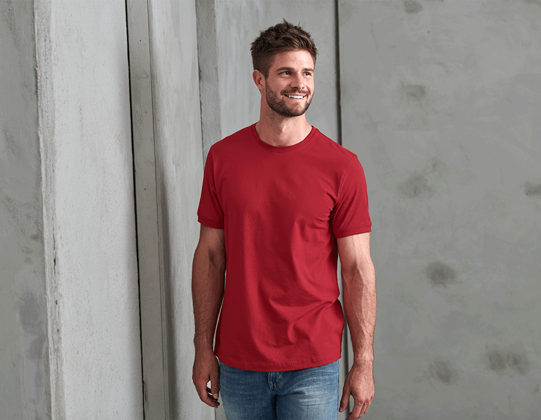 Hauts: e.s. T-Shirt cotton stretch + rouge vif