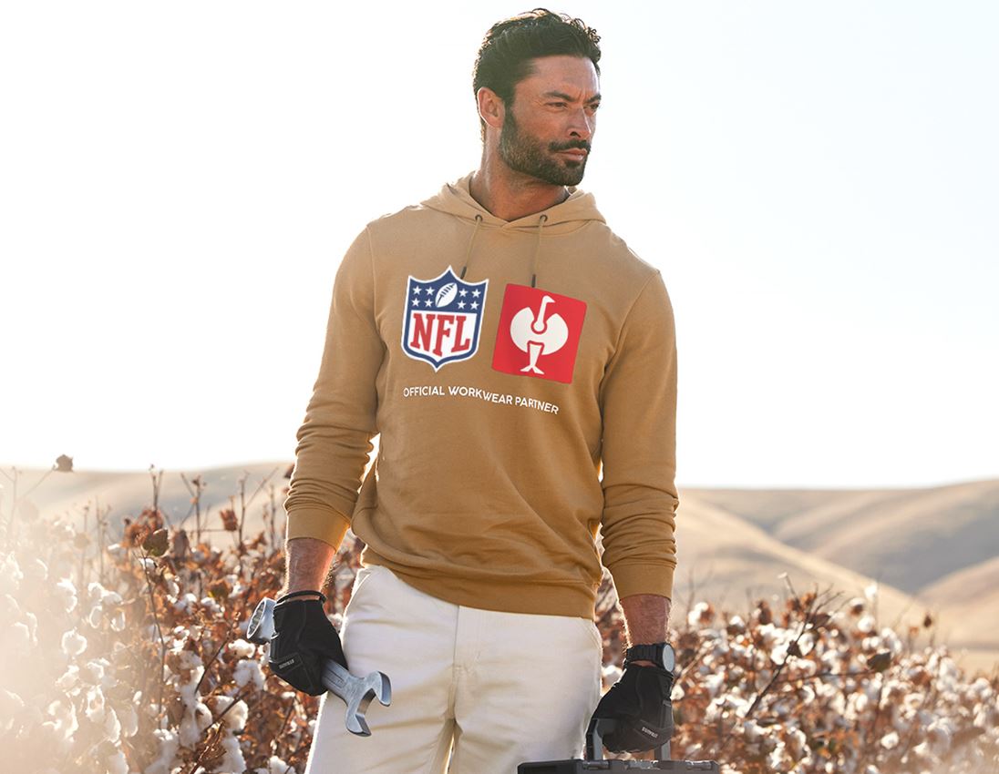 Kollaborationen: NFL Hoodie cotton + mandelbraun