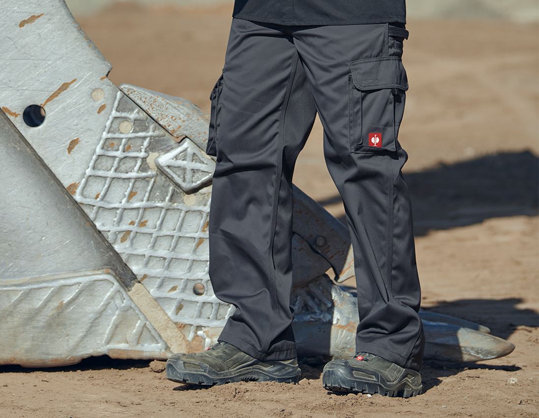 Work Trousers: Cargo trousers + anthracite