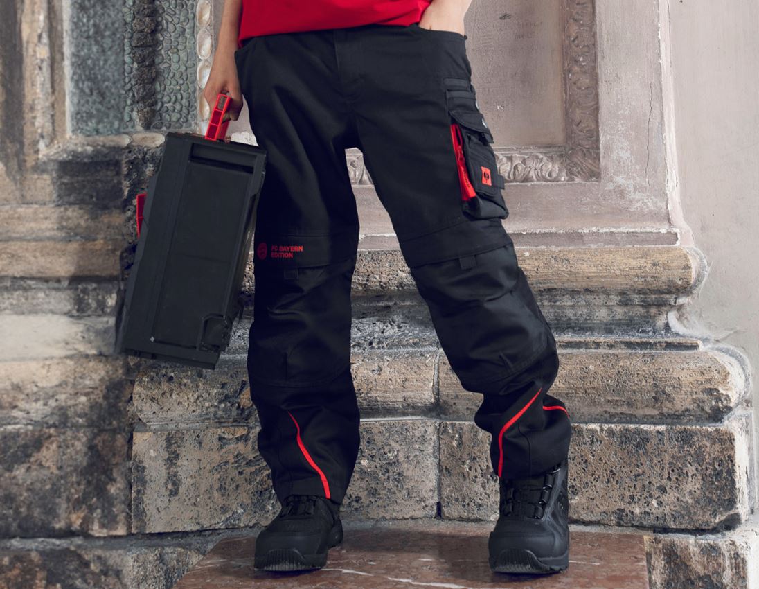 Collaborations: FCB Trousers Kids + black/straussred 1