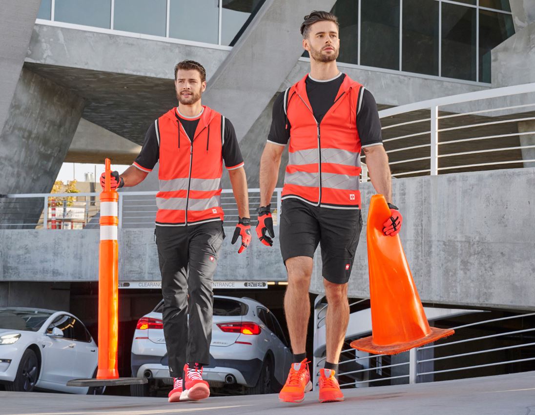 Clothing: High-vis functional bodywarmer e.s.ambition + high-vis red/black 4