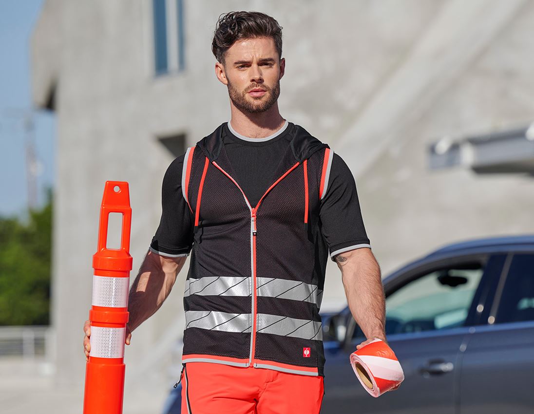 Clothing: Reflex functional bodywarmer e.s.ambition + black/high-vis red