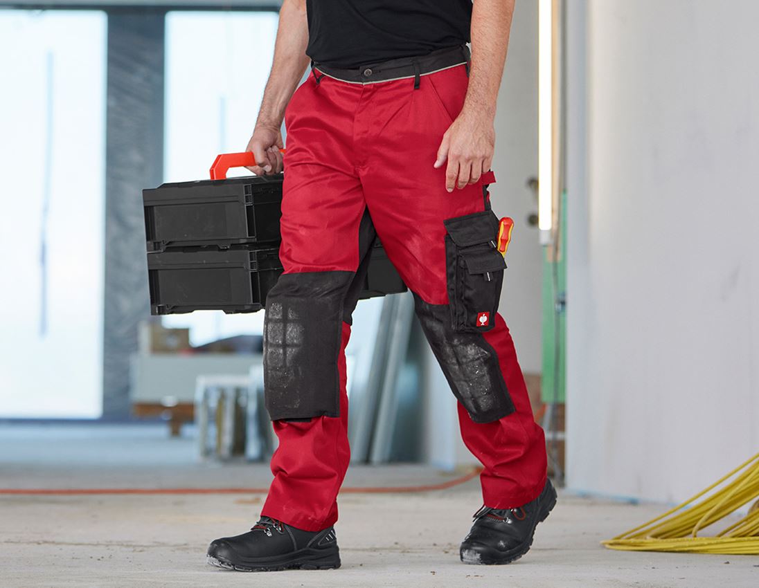 Horti-/ Sylvi-/ Agriculture: Pantalon à taille élastique e.s.image + rouge/noir