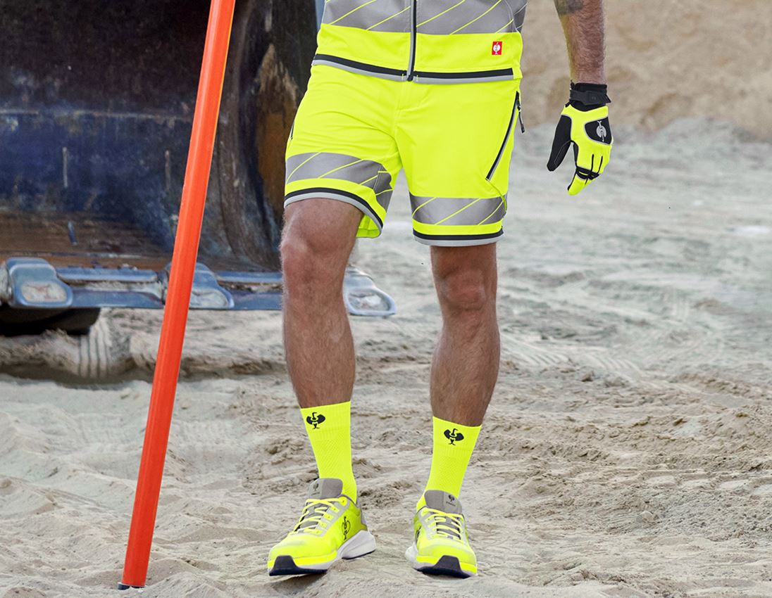 Clothing: Reflex functional shorts e.s.ambition + high-vis yellow/anthracite