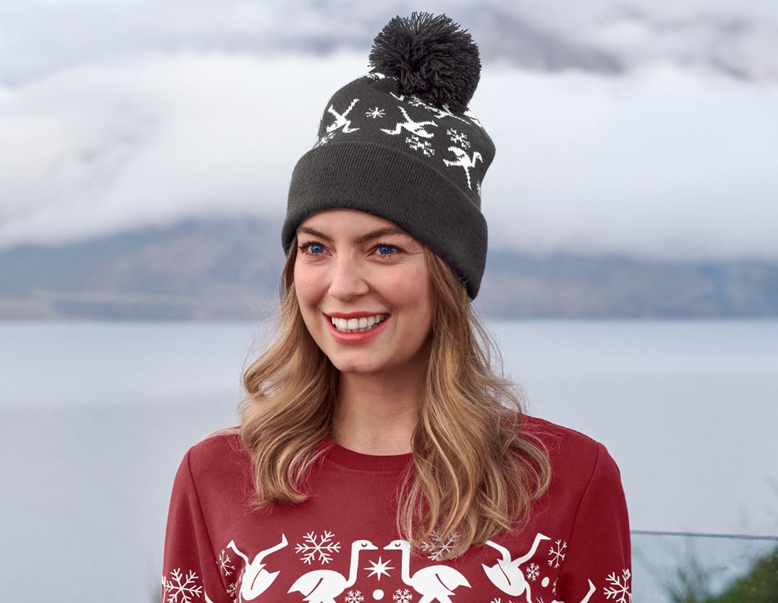 Accessories: e.s. Norwegian knitted hat, ladies' + black