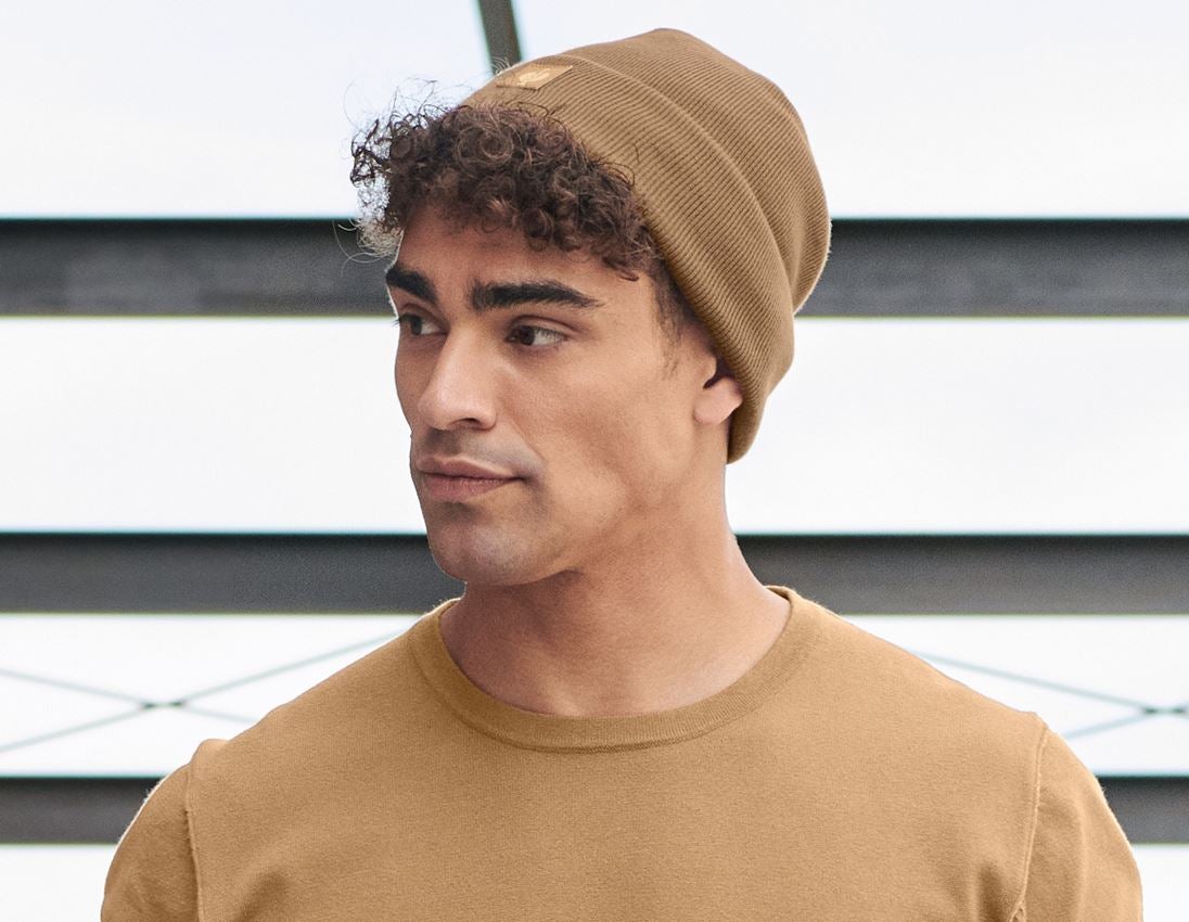 Accessories: Knitted cap e.s.iconic + almondbrown