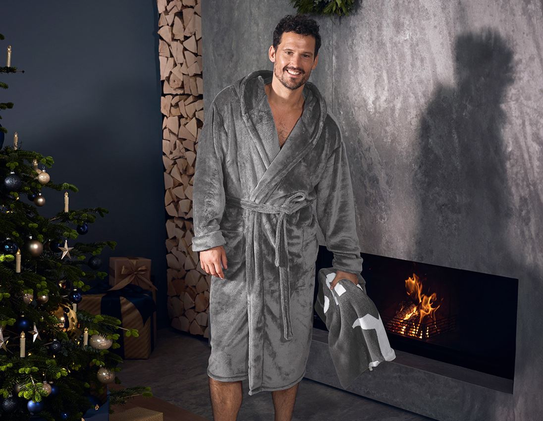 New Products: e.s. Bathrobe + basaltgrey