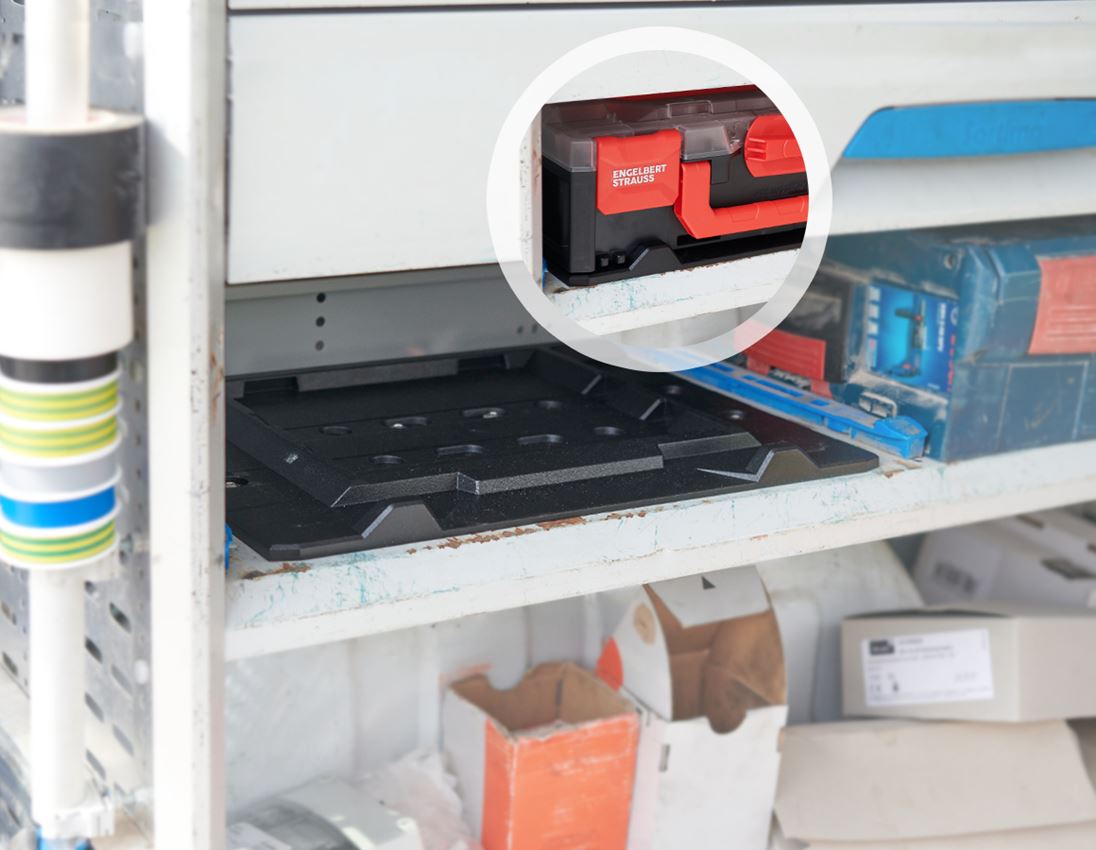 STRAUSSbox System: STRAUSSbox shelf adapter plate 3