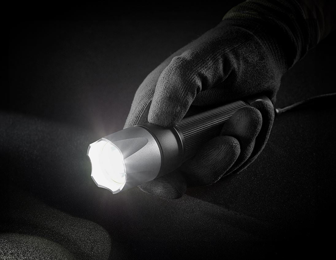 Lampes | Eclairages: e.s. Lampe-torche LED à accu FL5 1