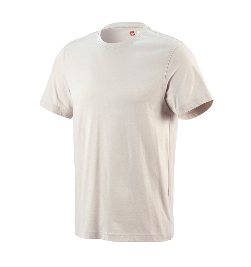 Topics: e.s. T-shirt cotton + plaster 1