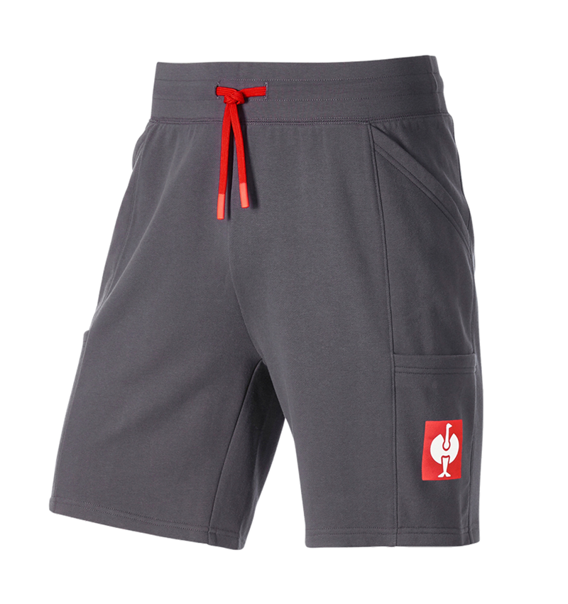 Clothing: Super Mario Sweat shorts + anthracite