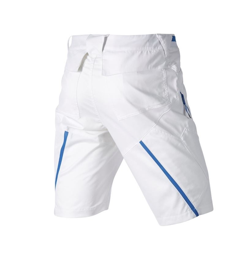 Thèmes: Short à poches multiples e.s.ambition + blanc/bleu gentiane 7