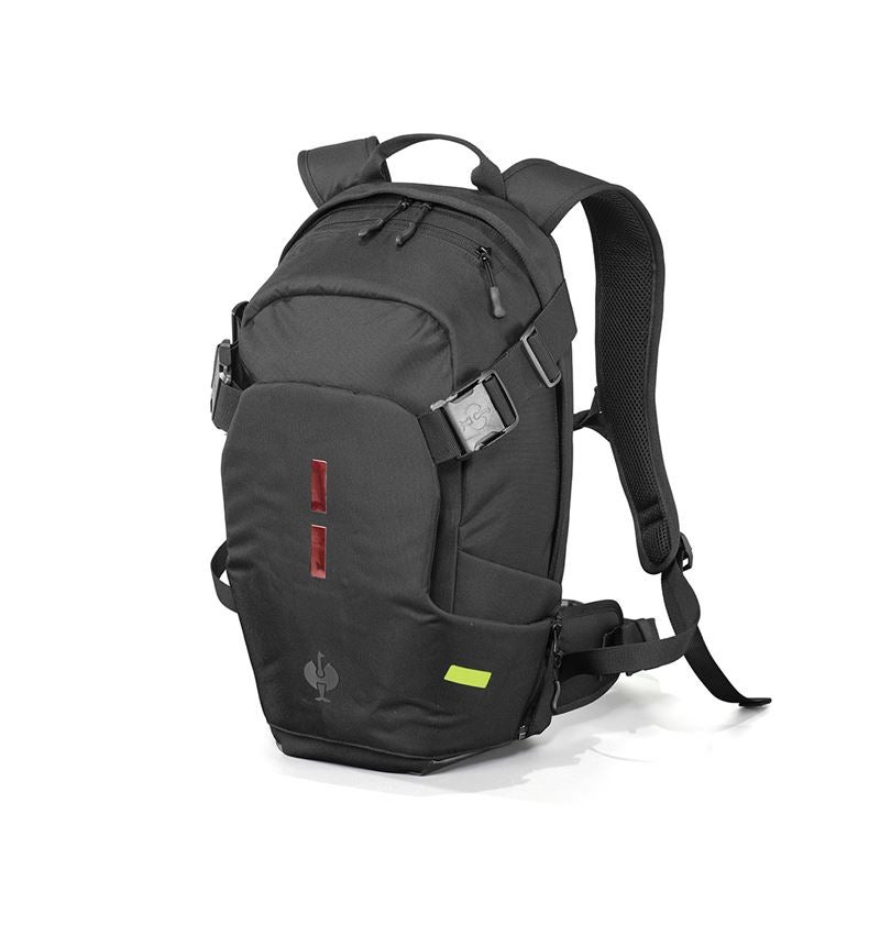 Clothing: e.s. OLED Backpack + black