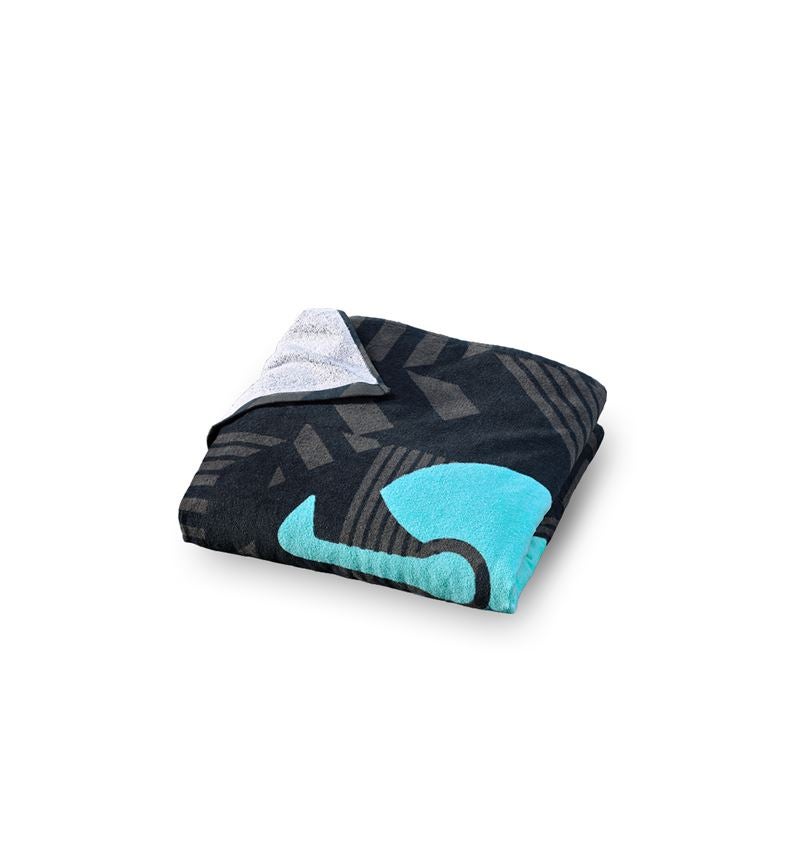 Cloths: e.s. swimming towel + anthracite/lapisturquoise