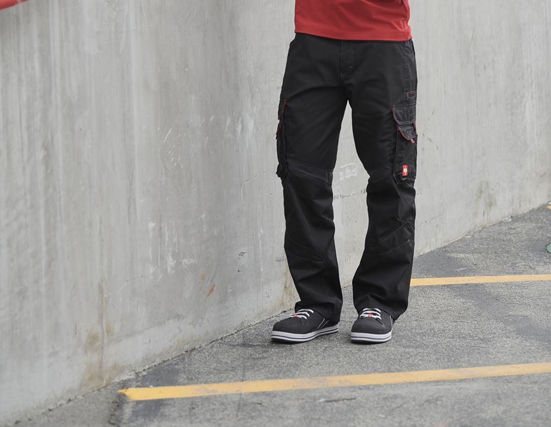 Pantalons de travail: Pantalon à taille élastique e.s.akzent + noir/rouge