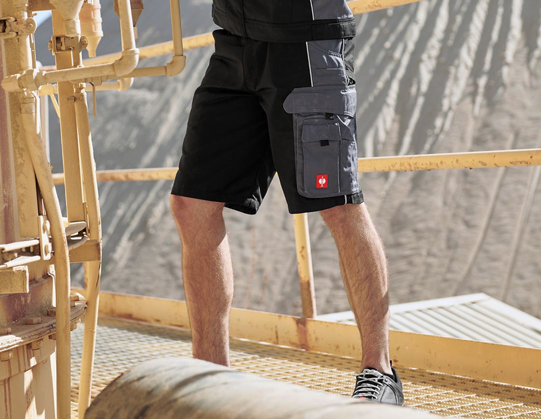 Work Trousers: Shorts e.s.active + black/anthracite
