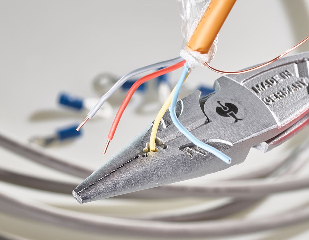 Tongs: e.s. ergonomic electrical installation pliers VDE 2