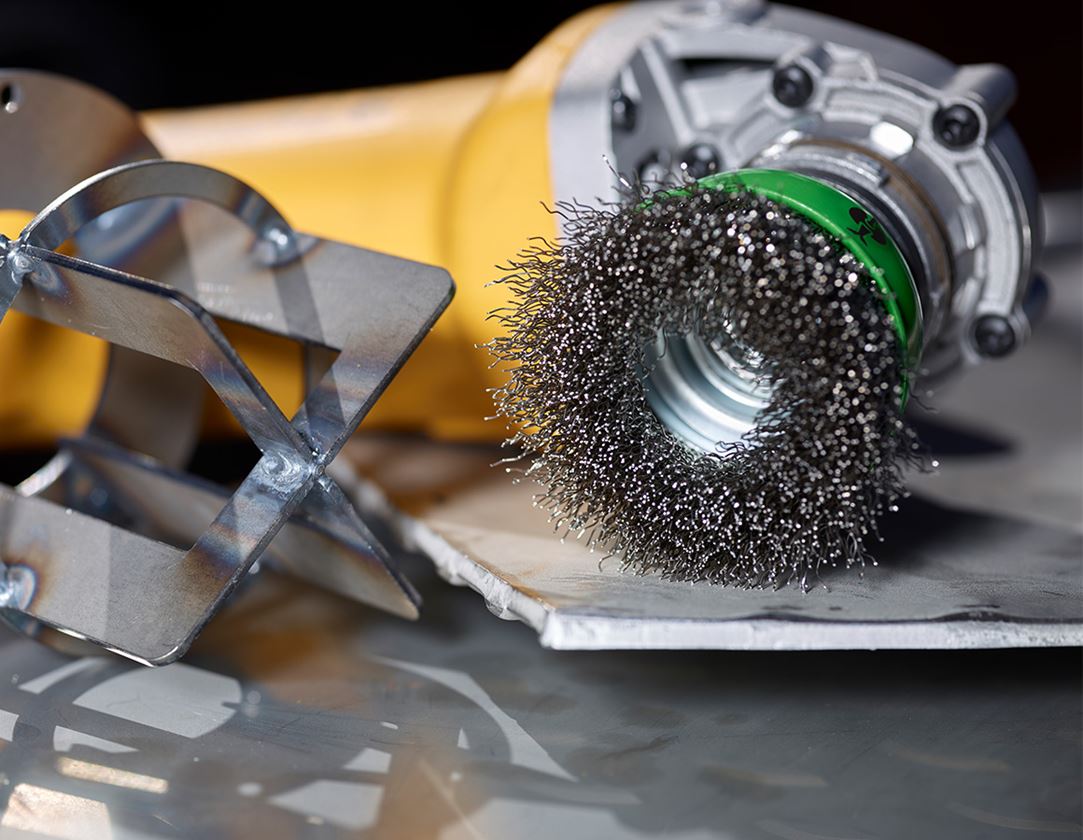Sanding tools: Crimped Steel Wire Cup Brush 2
