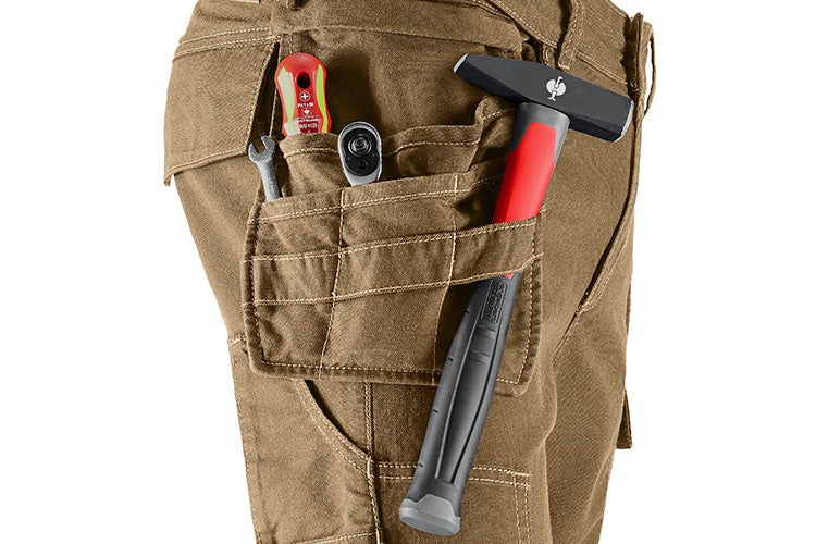 Strauss work trousers, such as the Holster work trousers e.s.vintage. They are made of tough canvas and feature an integrated hammer loop