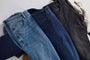 Die e.s. Winter Stretch-Jeans gibt es in den Farben blackwashed, darkwashed und stonewashed. Photo: Engelbert Strauss